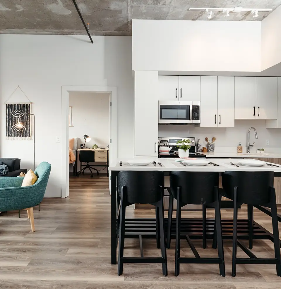 apartment featuring an open floorplan